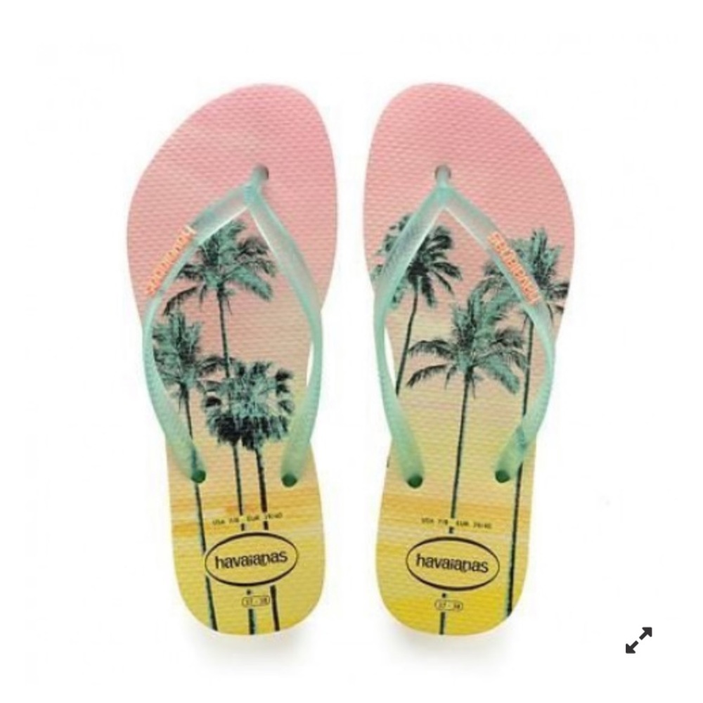 🎉HP🎉NWT! Havaianas yellow palm tree flip flops - Picture 4 of 7